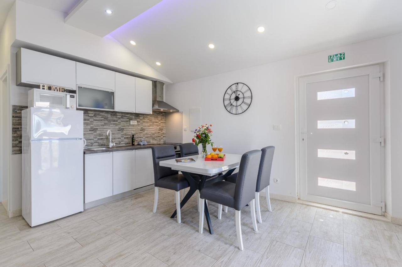 Apartment Darka 2 ซูมาร์ติน ภายนอก รูปภาพ